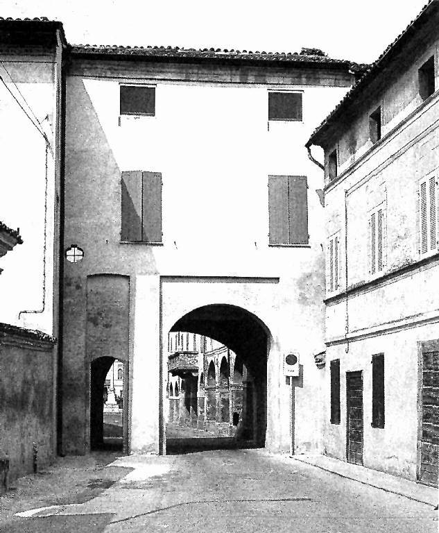 Porta di Castelponzone (porta fortificata) - Scandolara Ravara (CR) 