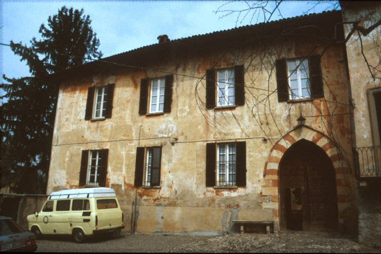 CASTELLO DI BIZZOZERO - complesso (castello) - Varese (VA) 