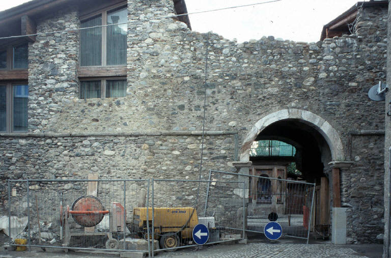 Porta Milanese (porta fortificata) - Tirano (SO) 