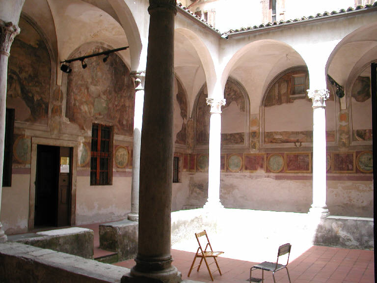 Chiostrino d'ingresso del convento di S. Giuseppe (chiostro) - Brescia (BS) 