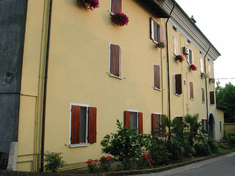 Cascina Medeghini (cascina) - Borgosatollo (BS) 