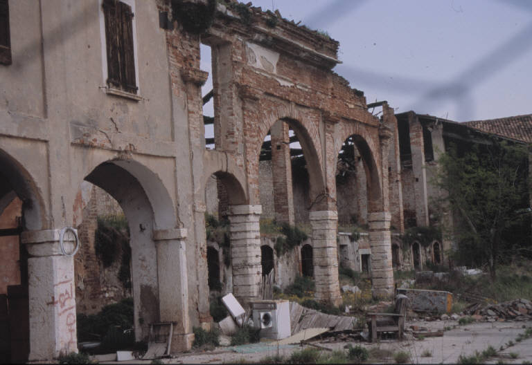 Stalla di Palazzo Modonesi (stalla) - Borgosatollo (BS) 