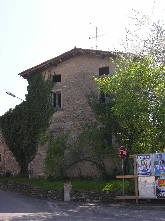 Cascina Via Piazza 2 - complesso (cascina) - Adro (BS) 