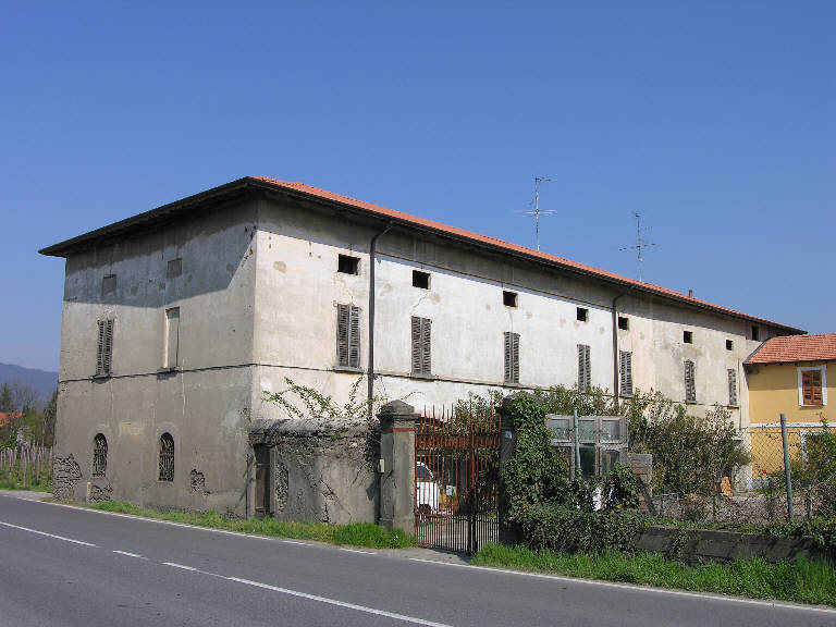 Cascina Via Principe Umberto 5 - complesso (cascina) - Adro (BS) 