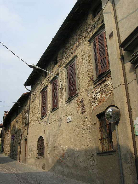 Palazzo Via Simeone da Paratico 58 (palazzo) - Capriolo (BS) 