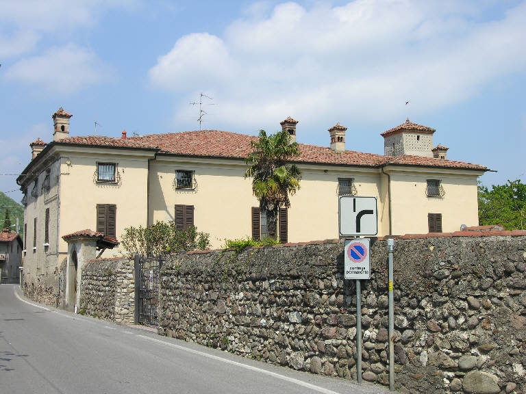 Palazzo Via Alcide De Gasperi 3 (palazzo) - Corte Franca (BS) 