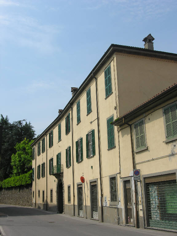 Palazzo Via Cavour 42 (palazzo) - Paratico (BS) 