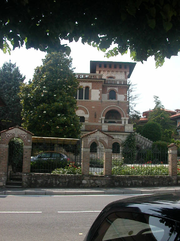 Palazzo Via V. Veneto 6 (palazzo) - Gussago (BS) 