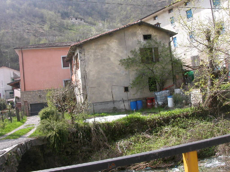 Cascina Via Volta (cascina) - Gardone Val Trompia (BS) 