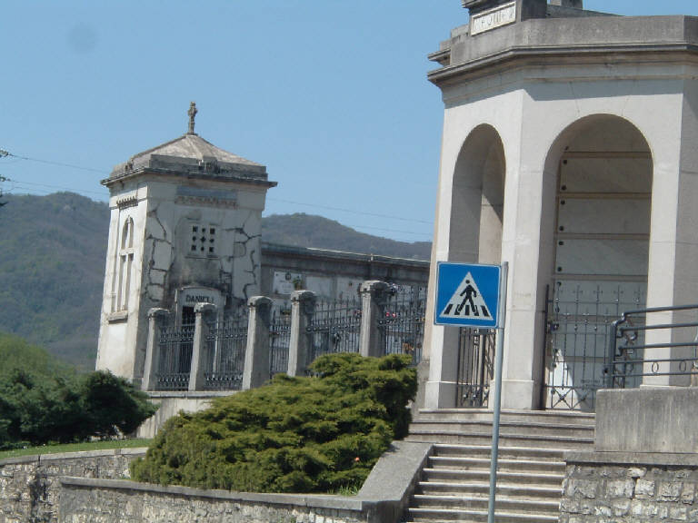 Cimitero Via Caduti (cimitero) - Monticelli Brusati (BS) 