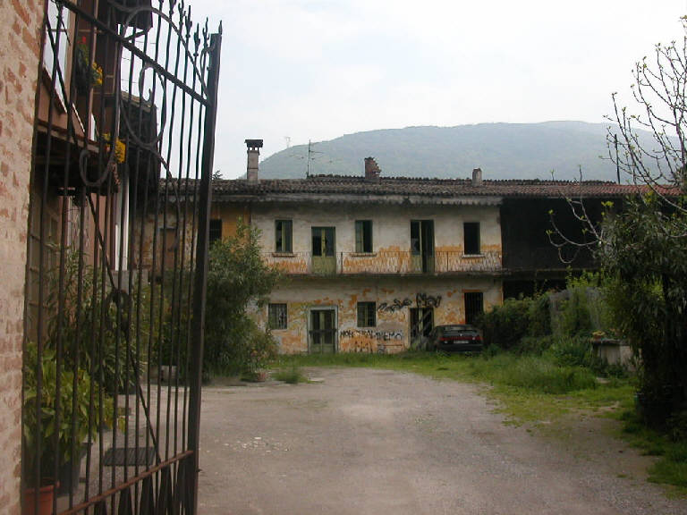 Casale Via Bologna 60 (cascina) - Nave (BS) 