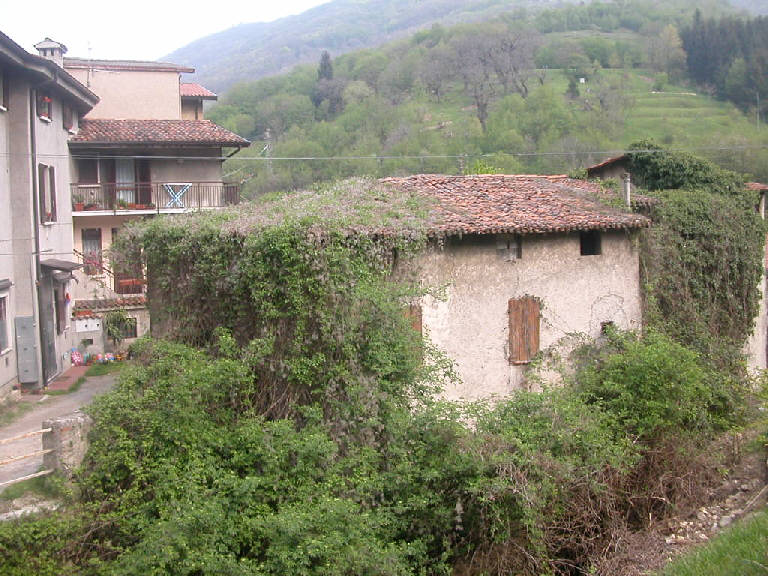 Cascina Via Statale 3 (cascina) - Caino (BS) 