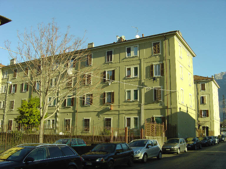 Case Via Buozzi (edificio in linea) - Lecco (LC) 