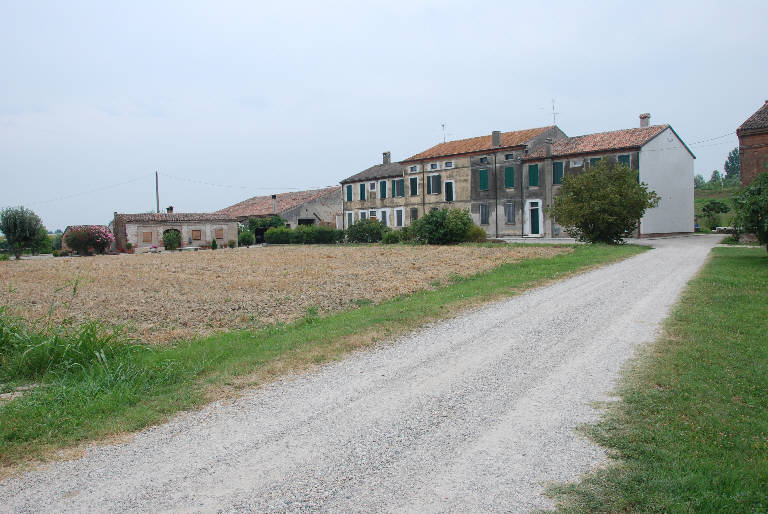 Corte Motta - complesso (cascina) - Roncoferraro (MN) 