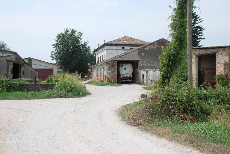 Corte del Capitano - complesso (cascina) - Roncoferraro (MN) 