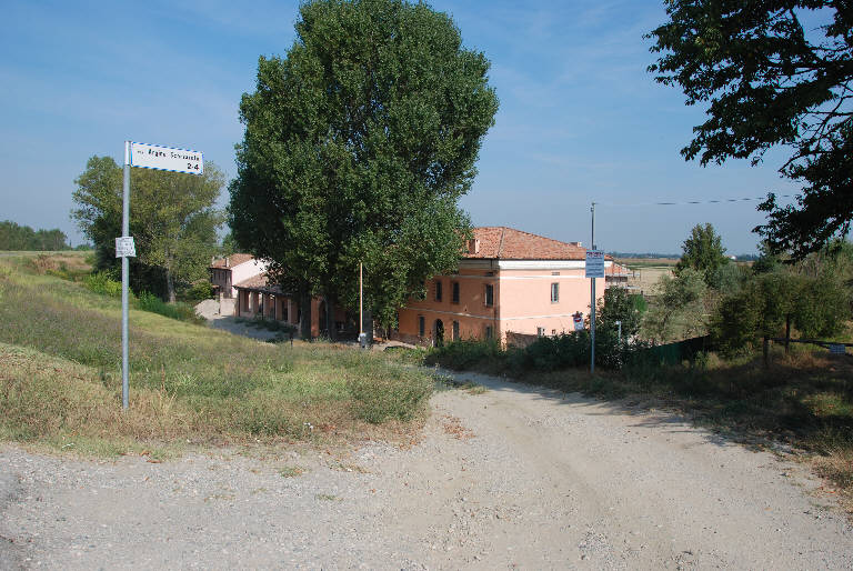 Corte Chiavicone - complesso (cascina) - Borgo Virgilio (MN) 