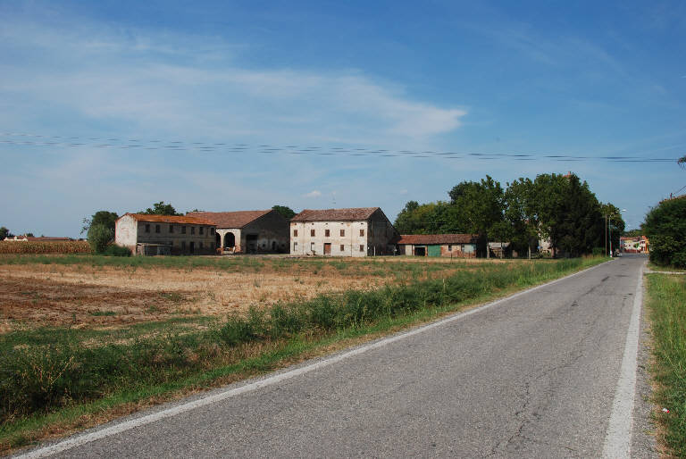 Cascina a Brusatasso - complesso (cascina) - Suzzara (MN) 