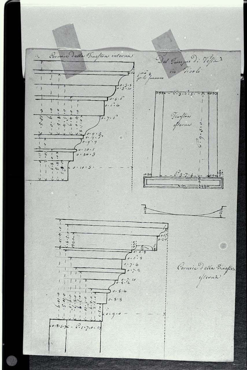 Dettagli architettonici della "Cornice della Porta del Tempio di Vesta in Tivoli" e della "Finestra interna" (disegno) di Pollack, Leopoldo (fine sec. XVIII)