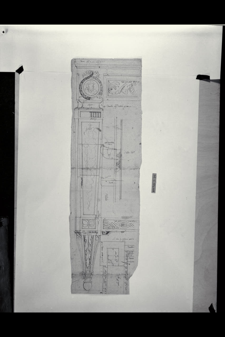 Particolare del fronte di un comò (disegno) di Maggiolini (bottega) (secc. XVIII/ XIX)