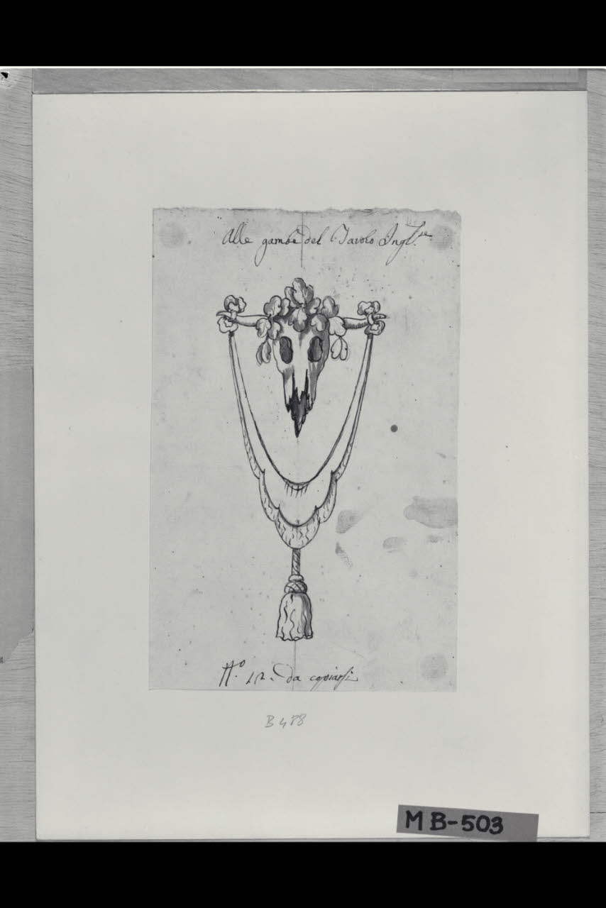 Bucranio con festone e nappa (disegno) di Levati, Giuseppe ((?)) (secc. XVIII/ XIX)