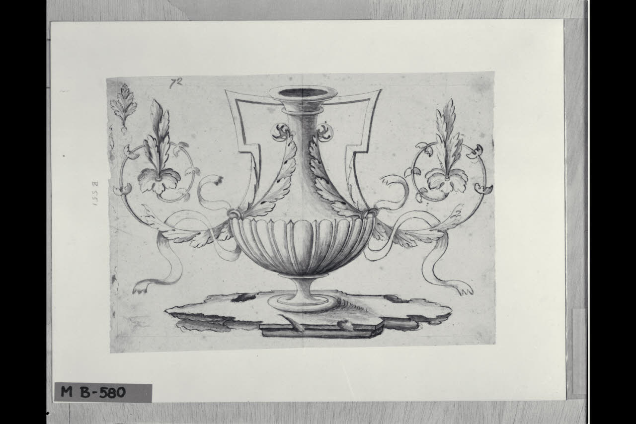 Vaso biansato a baccellature con nastri e foglie (disegno) di Maggiolini (bottega) (secc. XVIII/ XIX)
