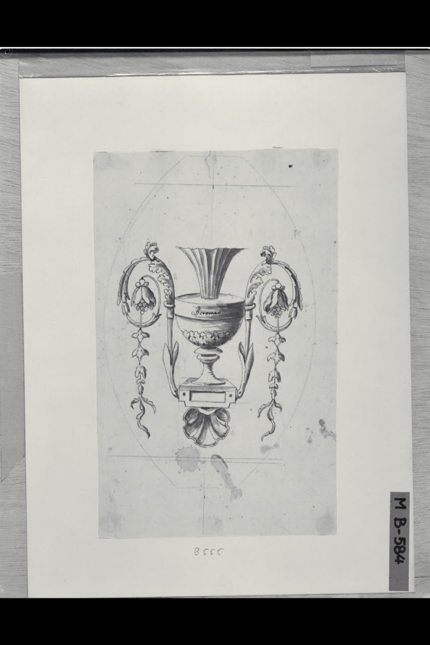 Vaso su una mensola e conchiglia (disegno) di Maggiolini (bottega) (secc. XVIII/ XIX)