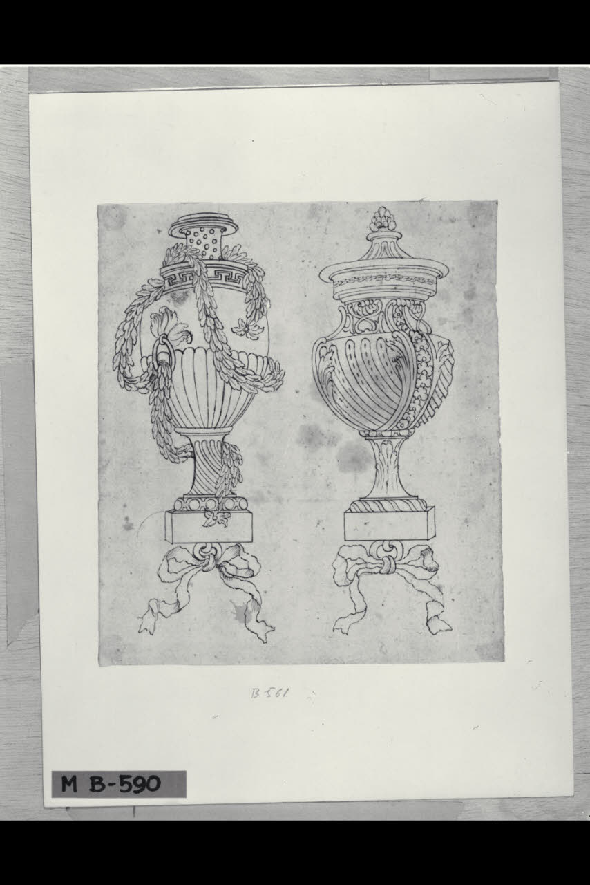 Due vasi ornati (disegno) di Maggiolini (bottega) (secc. XVIII/ XIX)