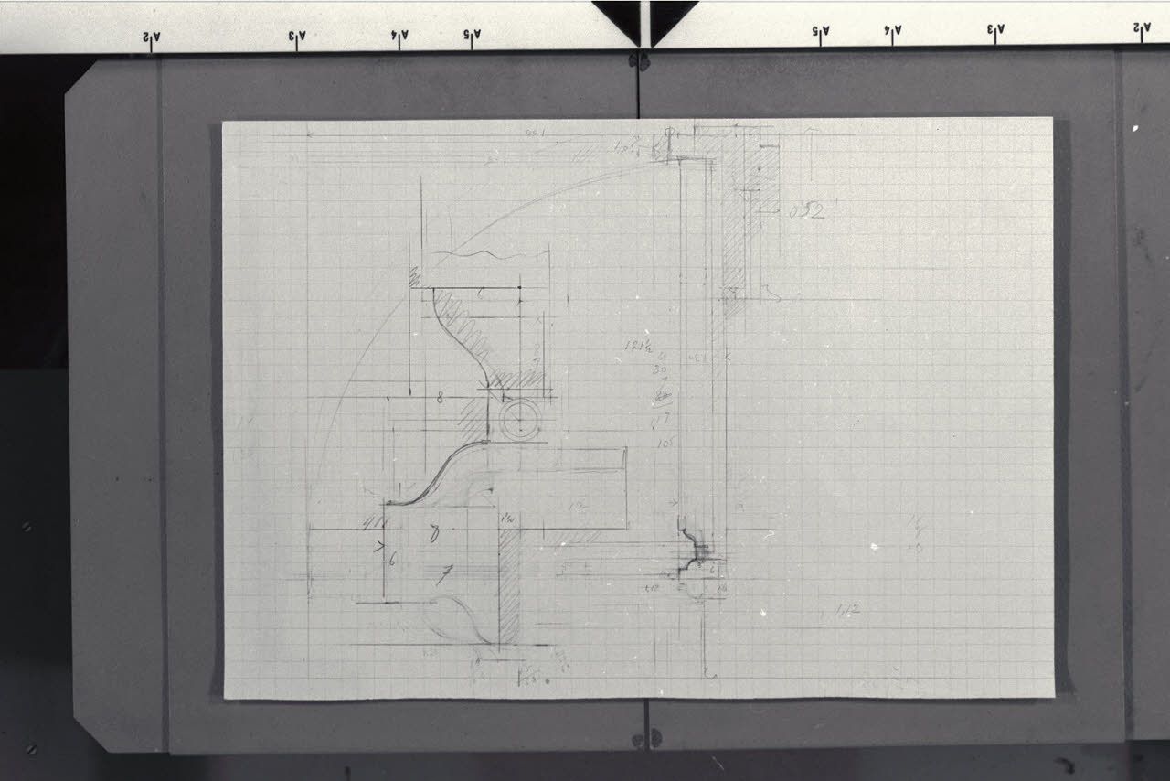 Dettaglio incompleto di un serramento nella Nuova Pinacoteca Vaticana (disegno) di Beltrami, Luca ((?)) (sec. XX)