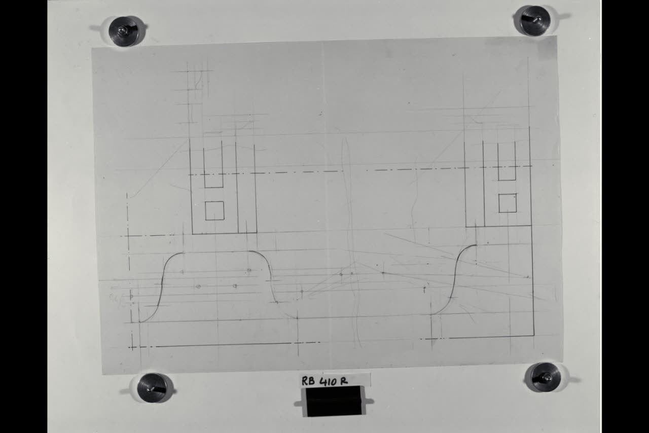 Schizzo incompleto dei particolari della decorazione di alcuni prospetti nella Nuova Pinacoteca Vaticana (disegno) di Beltrami, Luca ((?)) (sec. XX)