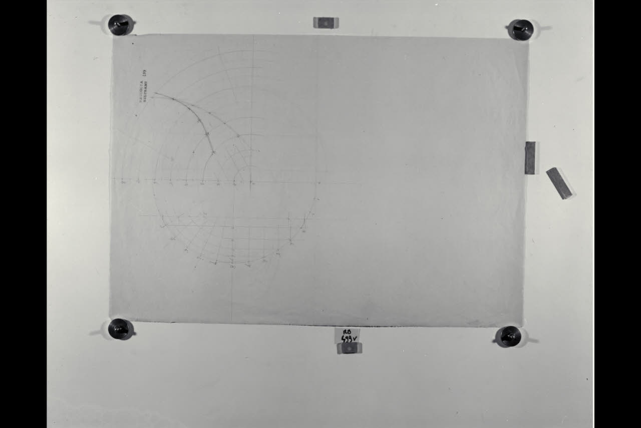Schema per la decorazione del catino del Nicchione nella Nuova Pinacoteca Vaticana (disegno) di Beltrami, Luca ((?)) (sec. XX)