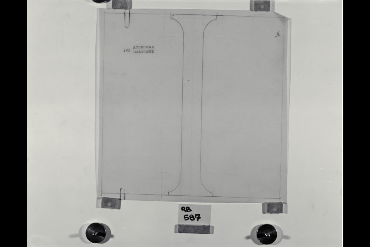 Carattere per la lettera I per un'iscrizione nella Nuova Pinacoteca Vaticana (disegno) di Beltrami, Luca ((?)) (sec. XX)