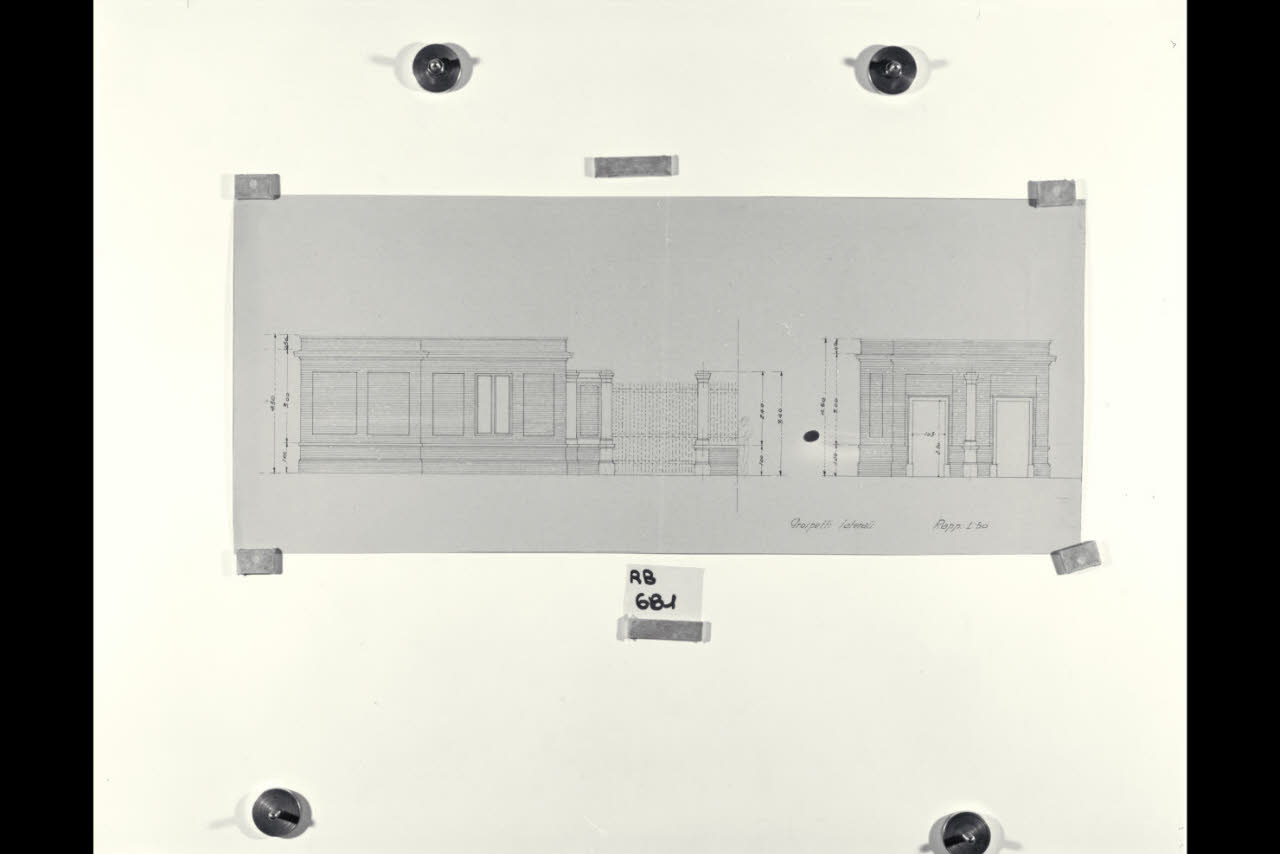 Prospetti laterali della cancellata di chiusura della Nuova Pinacoteca Vaticana (disegno) di Beltrami, Luca ((?)) (sec. XX)