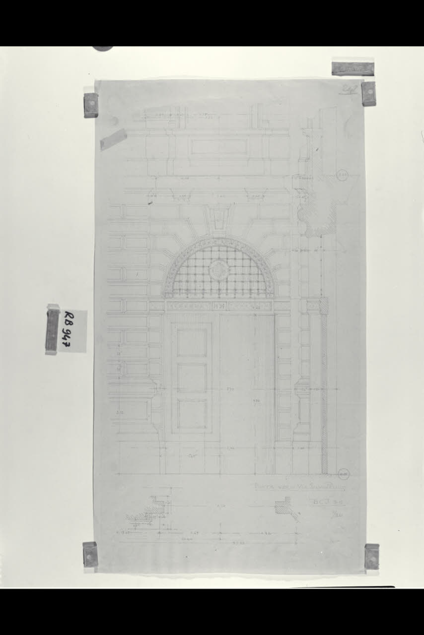 Alzato e sezioni della porta verso via Silvio Pellico nella sede centrale di Milano della Banca Commerciale Italiana in piazza della Scala e via Santa Margherita, Alzato e sezioni della porta verso via Silvio Pellico nella sede centrale di Milano della Banca Commerciale Italiana in piazza della Scala e via Santa Margherita (disegno) di Beltrami, Luca ((?)) (sec. XX)