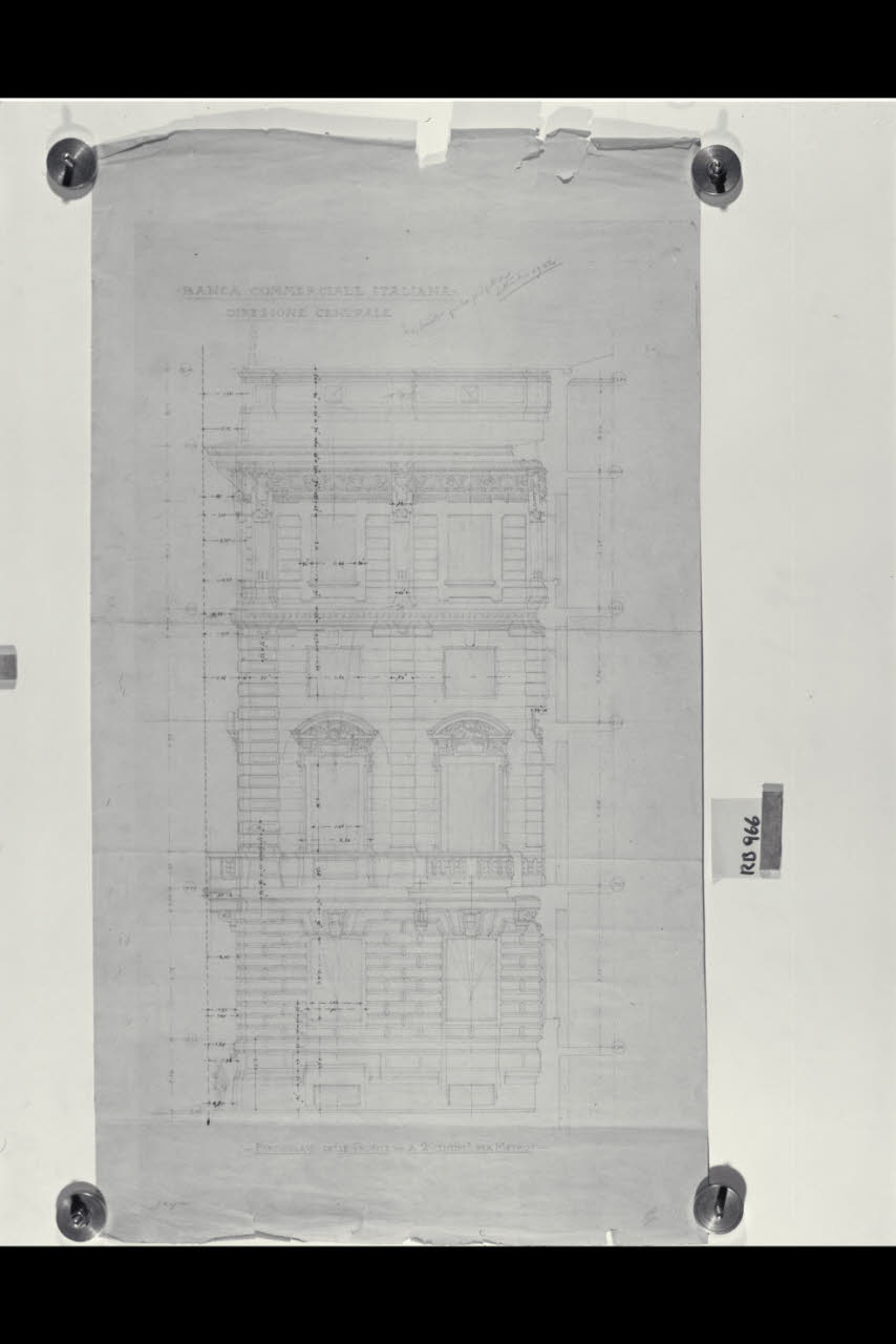 Particolare di un prospetto nella sede centrale di Milano della Banca Commerciale Italiana in piazza della Scala e via Santa Margherita, Particolare di un prospetto nella sede centrale di Milano della Banca Commerciale Italiana in piazza della Scala e via Santa Margherita (disegno) di Beltrami, Luca (sec. XX)