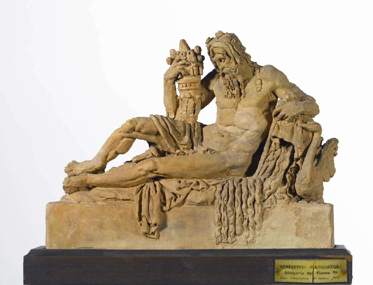 Il fiume Po, FIGURA MASCHILE DISTESA (statua) di Cacciatori Benedetto (secondo quarto sec. XIX)