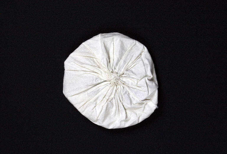 berretto da notte di burattino - manifattura emiliana (fine sec. XIX)