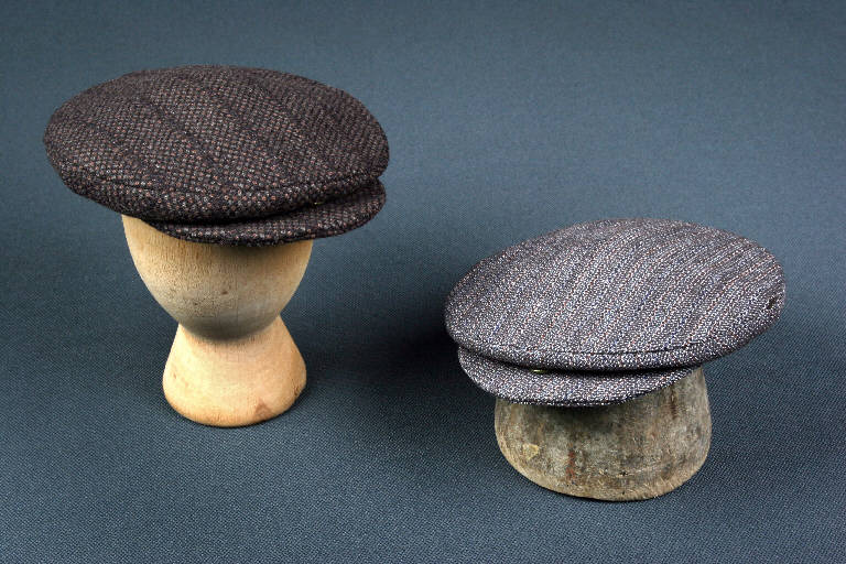 berretto di burattino - manifattura emiliana (fine sec. XIX)