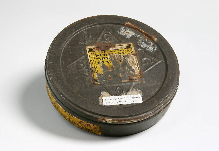 scatola con bottoni - ambito emiliano (fine sec. XIX)