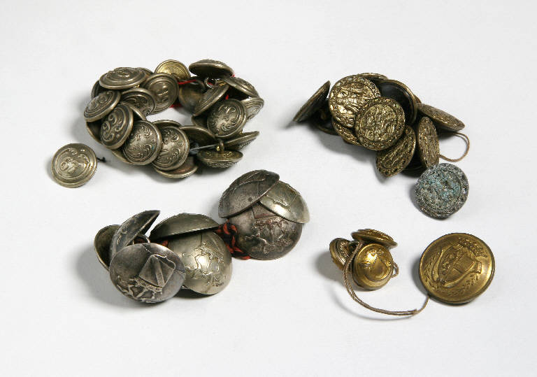 bottone - ambito emiliano (fine sec. XIX)