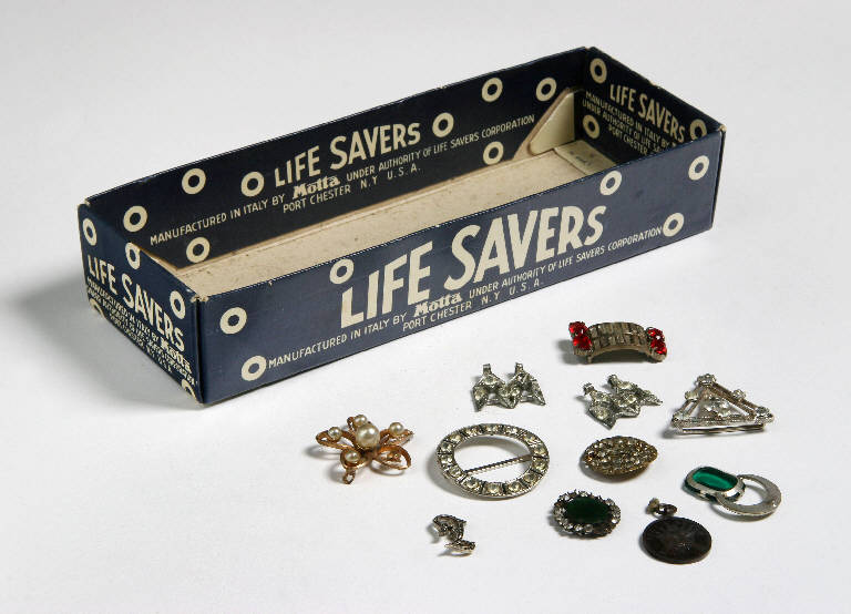 scatola con spille - ambito emiliano (fine sec. XIX)