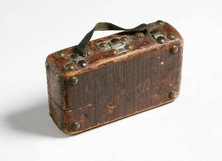 valigia di burattino - ambito emiliano (fine sec. XIX)