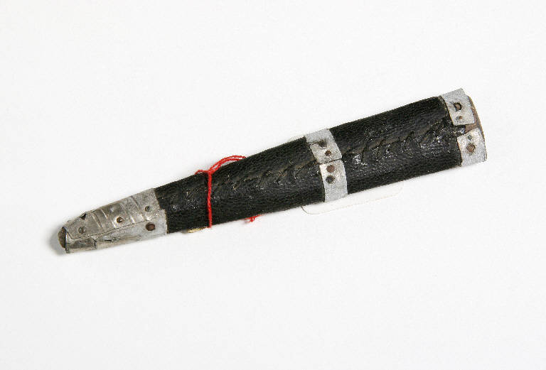 fodero di pugnale di burattino - ambito emiliano (fine sec. XIX)