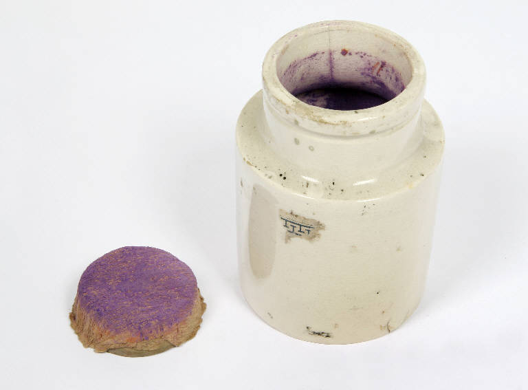 barattolo con pigmento in polvere - ambito emiliano (prima metà sec. XX)