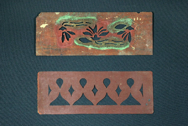 Motivi decorativi geometrici e floreali (cartone per trasposizione) - ambito emiliano (fine sec. XIX)