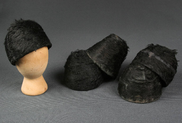 cappello di burattino - ambito emiliano (fine sec. XIX)