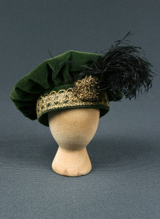 cappello di burattino - manifattura emiliana (fine sec. XIX)