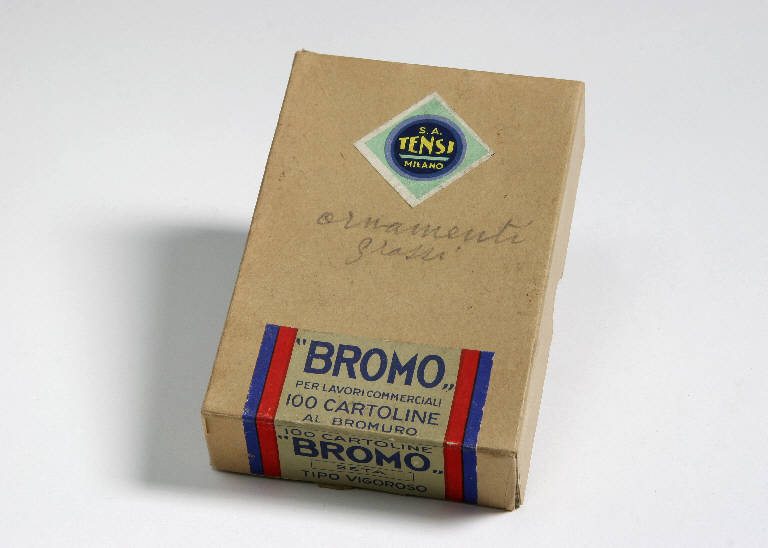 scatola con borchie - ambito emiliano (fine sec. XIX)