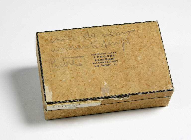 scatola con paillettes - ambito emiliano (fine sec. XIX)