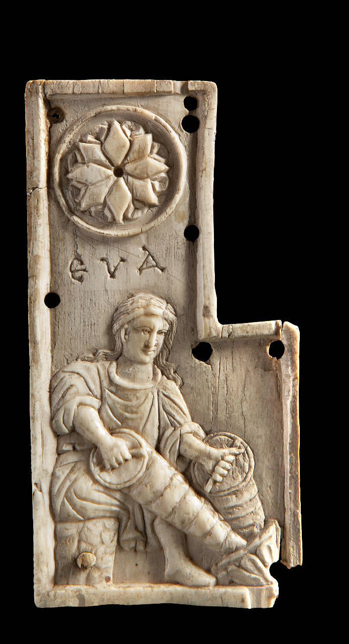Eva al lavoro (placchetta) - bottega dell'Italia meridionale (sec. XI)