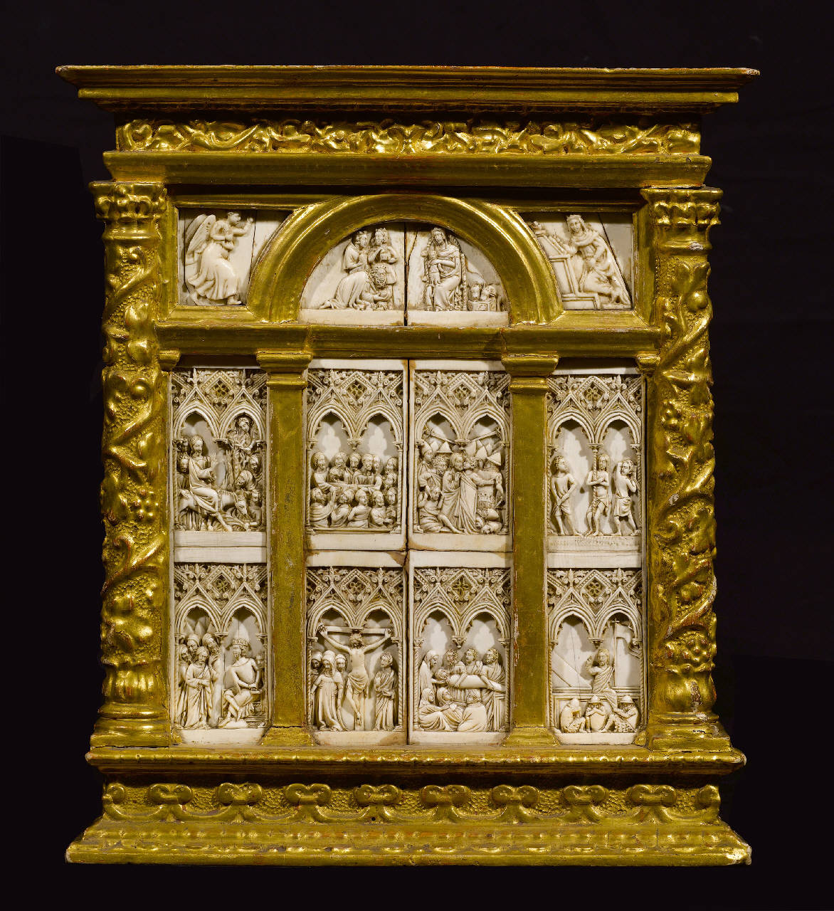 storie della vita e della passione di Cristo, Annunciazione, Adorazione dei Magi, Ingresso a Gerusalemme, Ultima cena, Bacio di Giuda, Gesù alla Colonna, Gesù davanti a Pilato, Crocefissione, Deposizione (edicola) - bottega Italia settentrionale (fine||fine/ inizio sec. XIV||secc. XV/ XVI)
